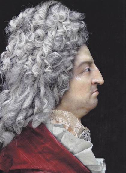 Louis XIV, par Antoine Benoist, relief en cire d’abeille blanche, 1700 , © Versailles Louis XIV, par Antoine Benoist, relief en cire d’abeille blanche, 1700 , © Versailles