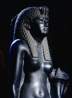 cleopatrevii statue