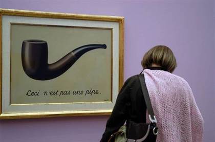 magritte pipe