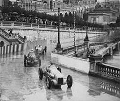 Vieille Voiture De Course Sur La Piste De Course Générée Par L'ia