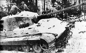 25 décembre 1944 : passer Noël à Bastogne, l’objectif des forces américaines . Char-allemand-ardennes