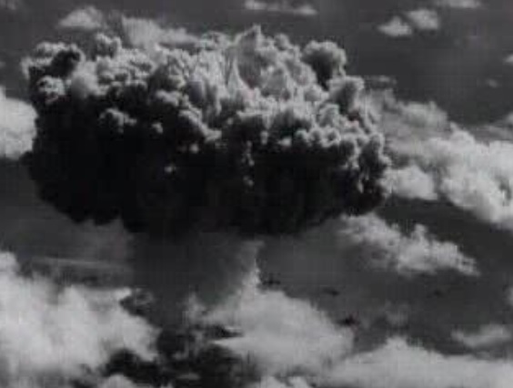 explosion bombe atomique