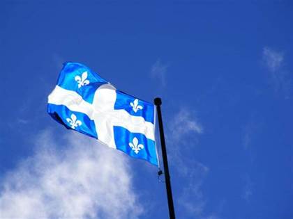 drapeau du quebec